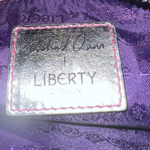 London Liberty Cosmetic Case - Picture 6 of 6